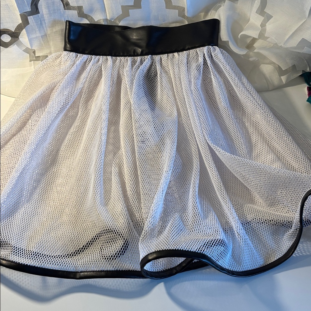 White Mesh Skirt Sz M NWT